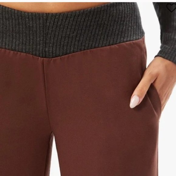 WEWOREWHAT - LOW RISE V PANT - SIZE XS - Picture 2 of 4